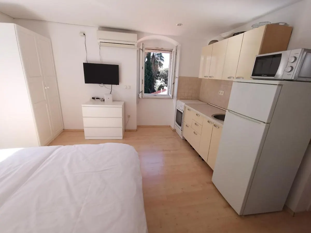 Modern Studio In A Superb Location Split 0*,